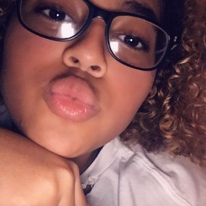 Meet your Posher, Lashay